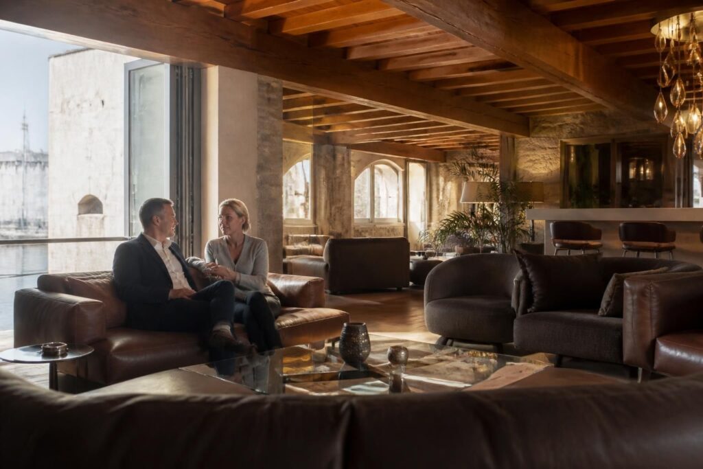 découvrez pourquoi les clubs échangistes à la rochelle attirent de plus en plus les couples modernes en quête de nouvelles expériences et d'ouverture.